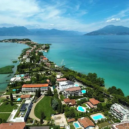 Lakeside - Vista Nel Cuore Di Апартаменты Сирмионе