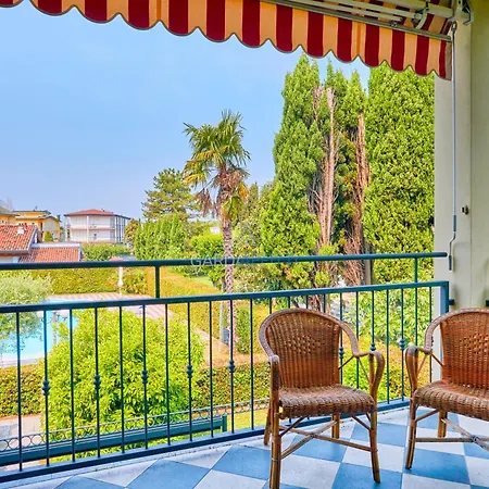 Lakeside - Vista Nel Cuore Di Апартаменты Сирмионе