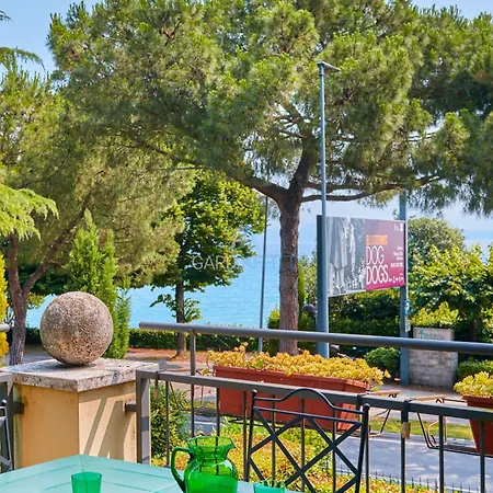 Lakeside - Vista Nel Cuore Di Апартаменты